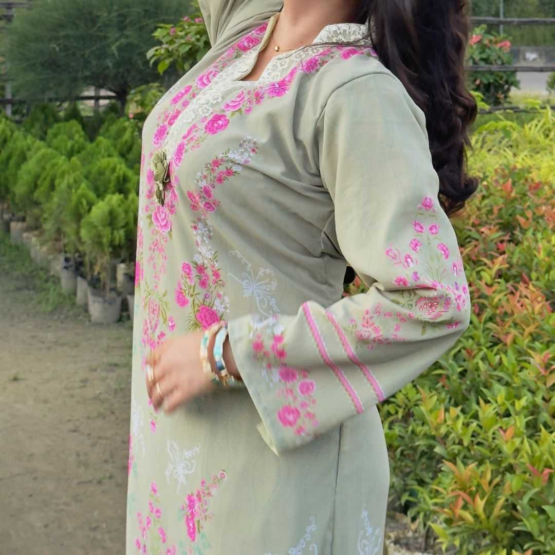 Elegant,Floral,1-Piece,Dress,for,Women,–,Stylish,&,Trendy,Floral,Outfit